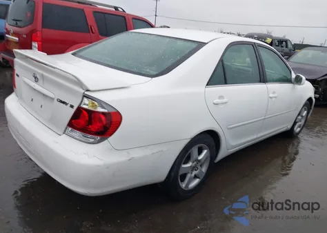 2005 Toyota Camry Se z USA, uszkodzony, nr VIN 4T1BE30K85U575424